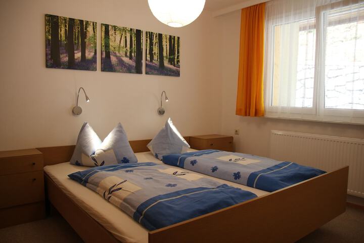 Room 19 of 86
