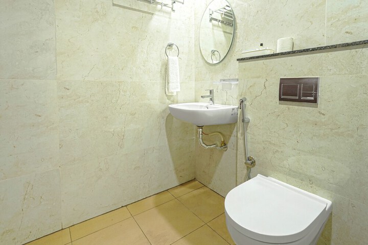 Room 12 of 21