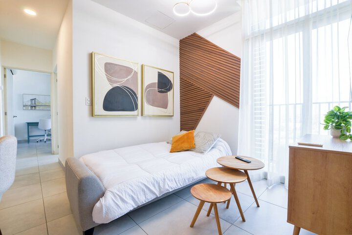 Room 150 of 249