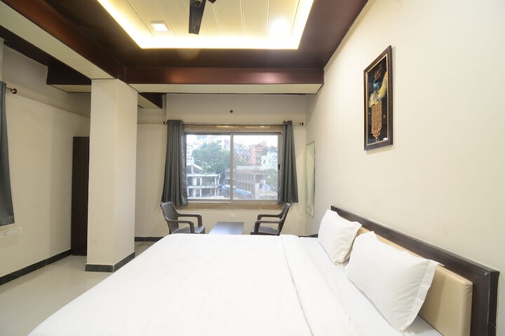 Room 18 of 28