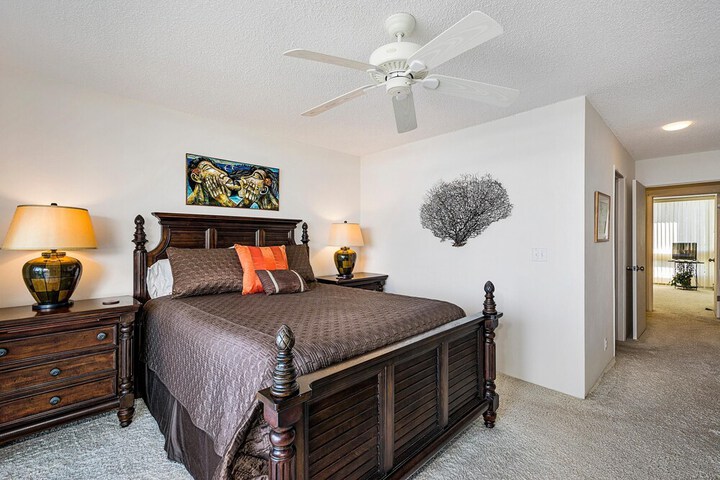 Room 4 of 27
