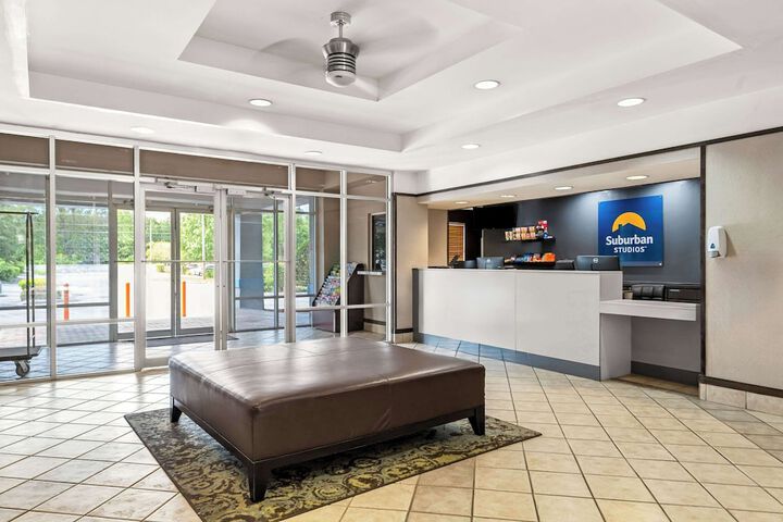 Entrance & Lobby