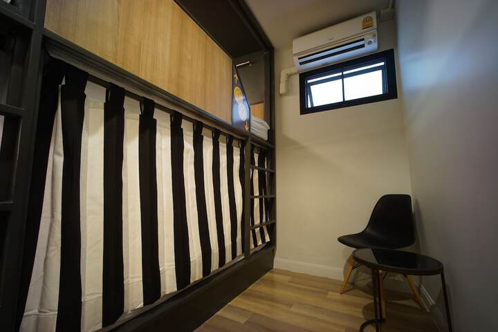 Room 28 of 47