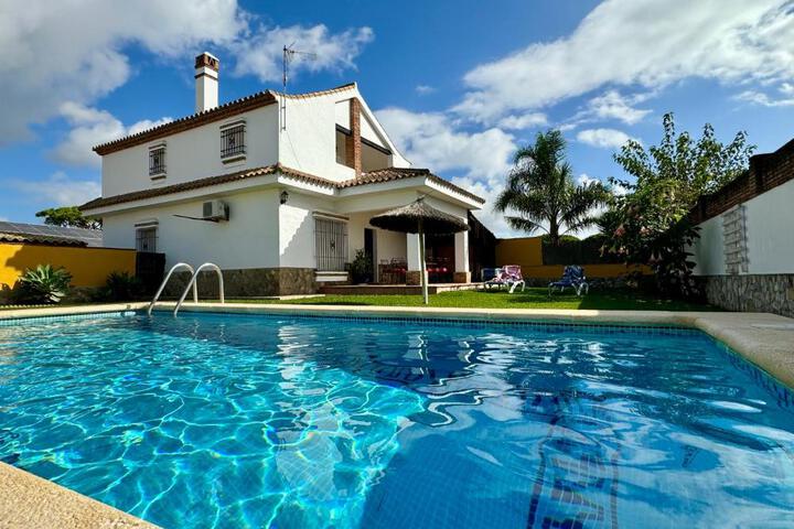 Villas Dehesa Roche Viejo