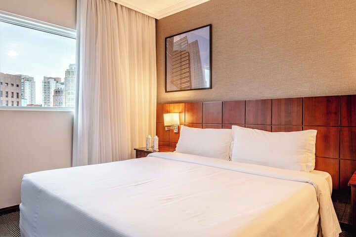 Room 53 of 240