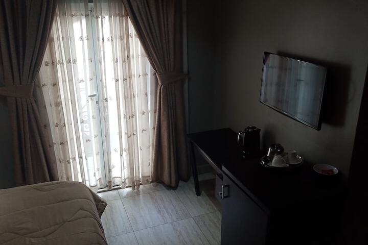Room 4 of 31