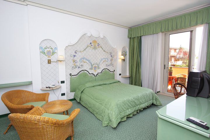 Room 8 of 49