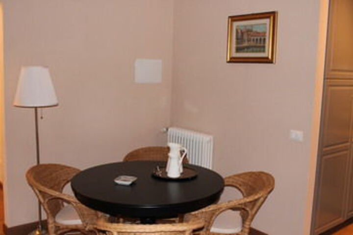 Room 146 of 499