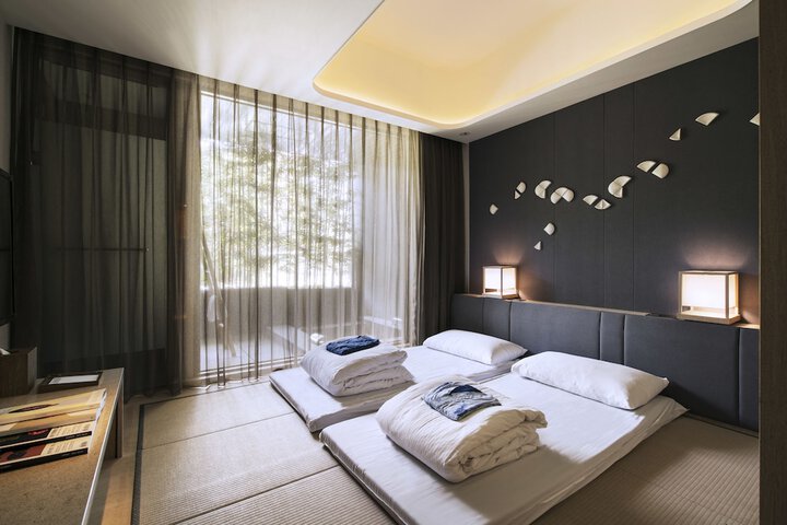 Room 17 of 43