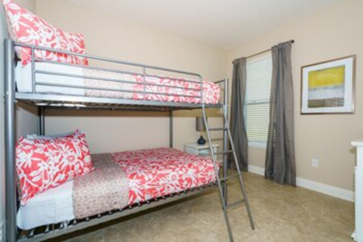 Room 7 of 24