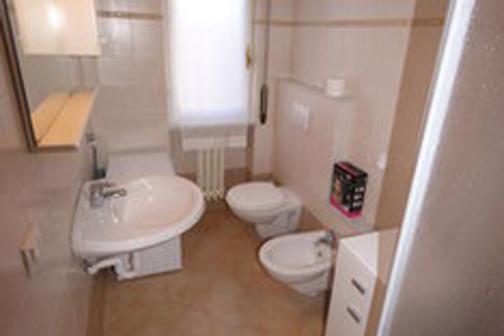 Room 15 of 97