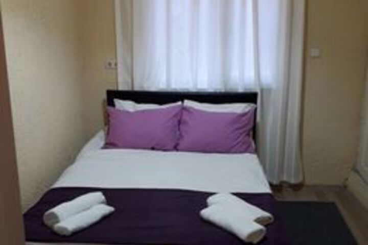 Room 17 of 26