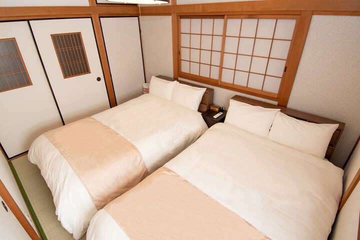 Room 7 of 31