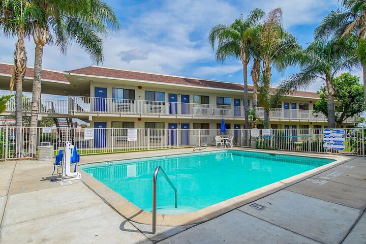 Hotel with Pool