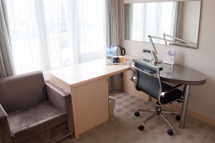 Room 2 of 42