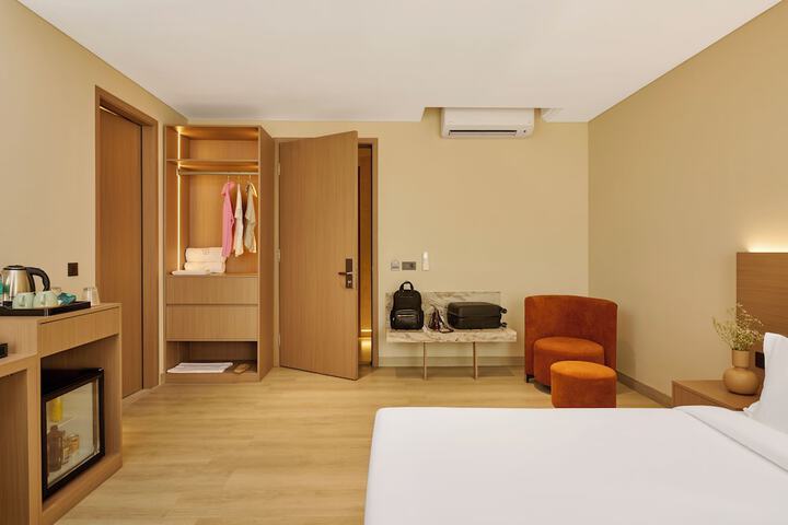 Room 17 of 54