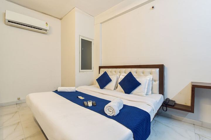 Room 3 of 16