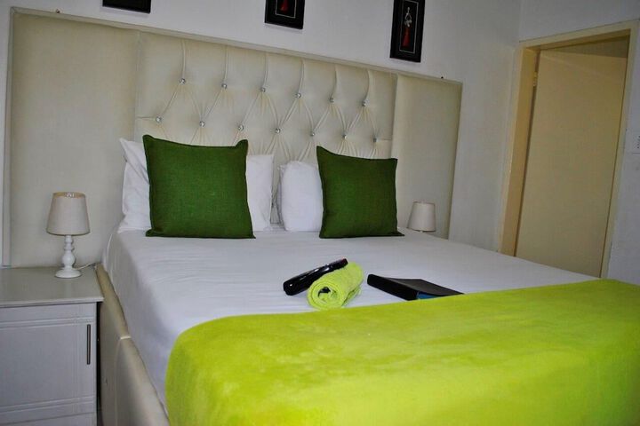 Room 4 of 41