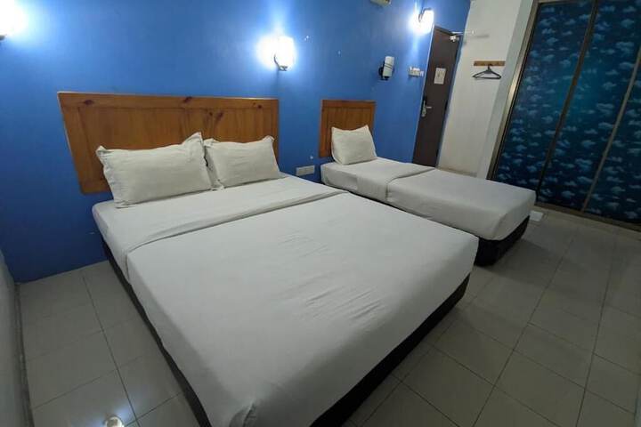 Room 5 of 19