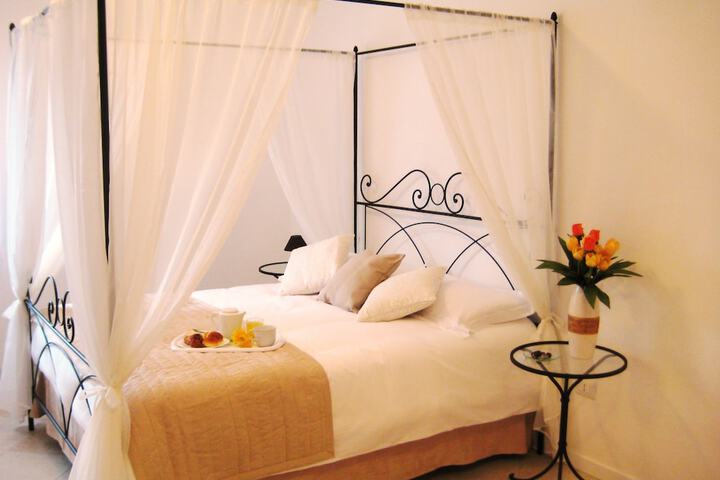 Room 5 of 31