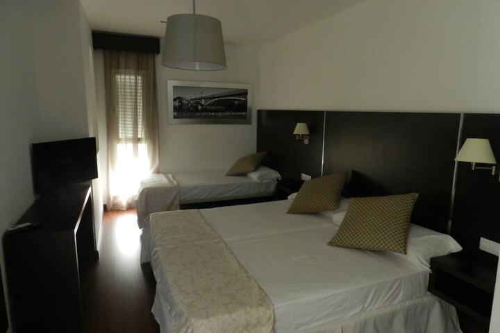 Room 9 of 46