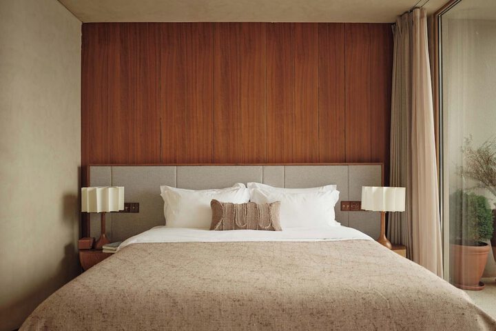 Room 5 of 101