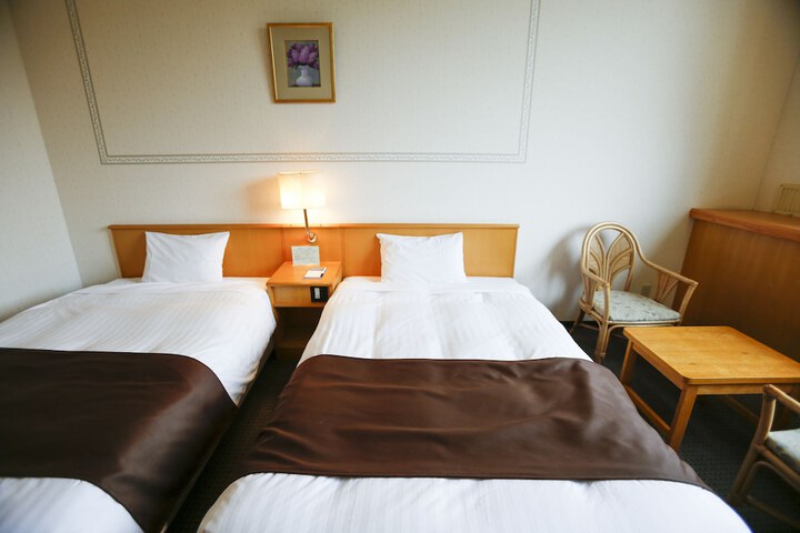 Room 12 of 39