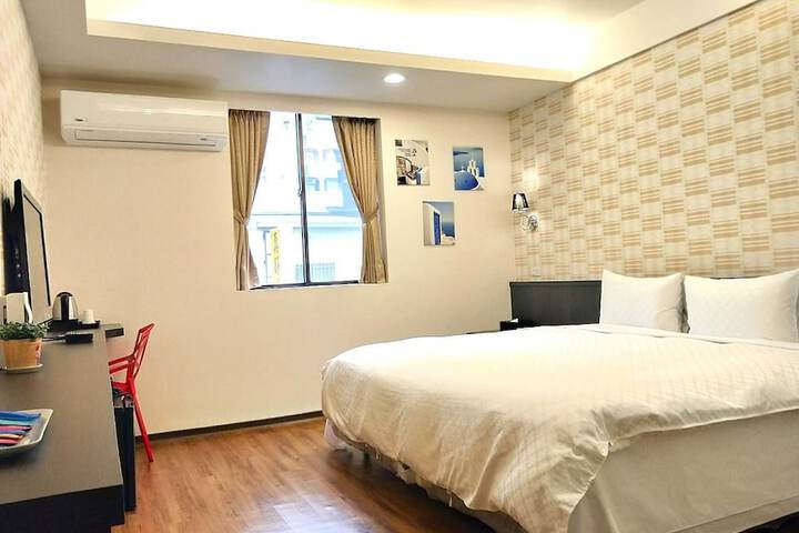 Room 33 of 78