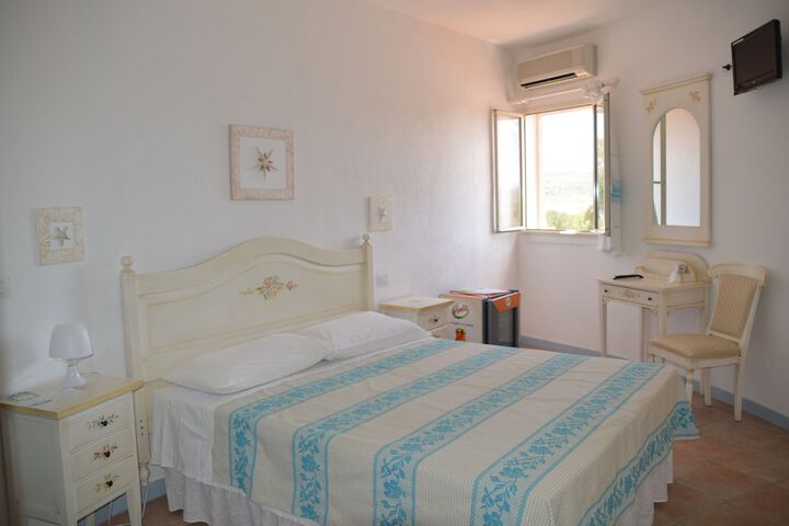 Room 6 of 43