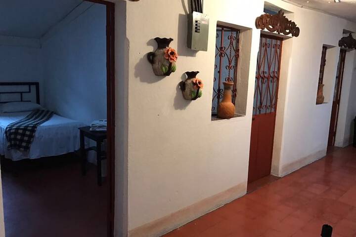 Room 4 of 32