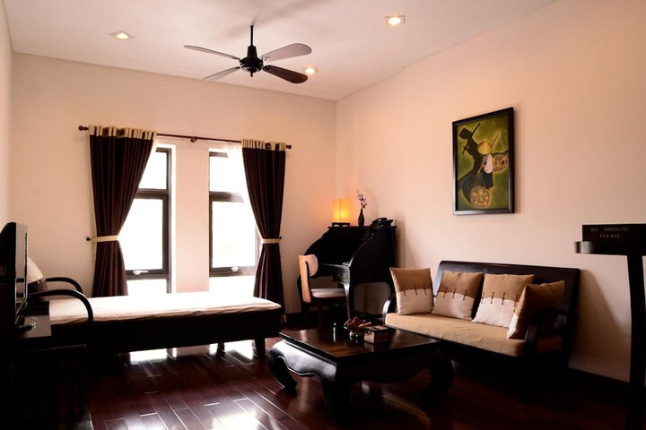 Room 30 of 52