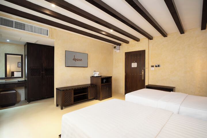 Room 21 of 84