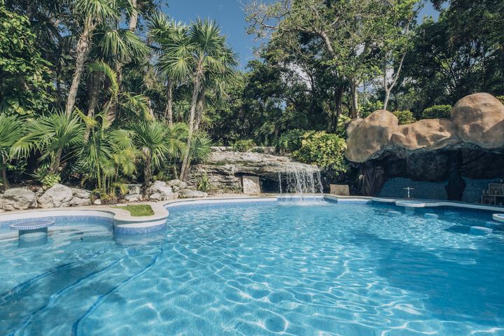 Pools & Facilities