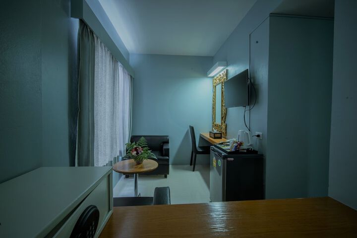 Room 27 of 50