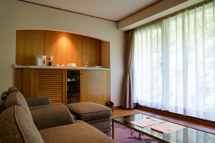 Room 7 of 85