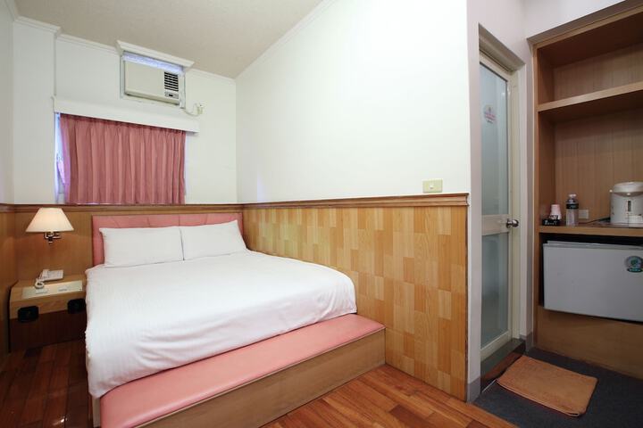 Room 9 of 74