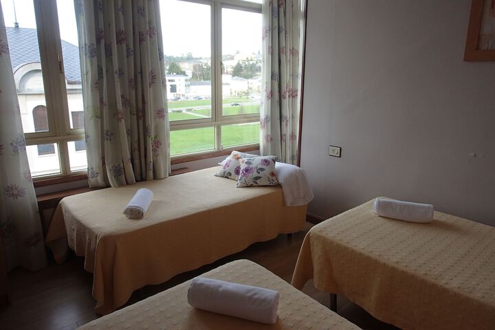 Room 6 of 19