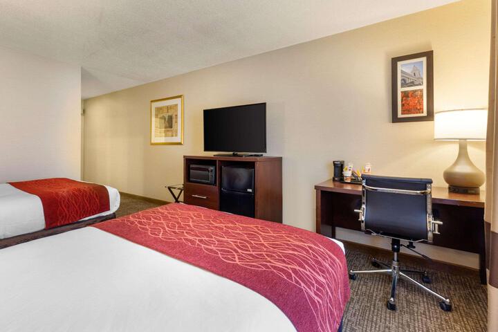 2 Double Beds (1 of 2)