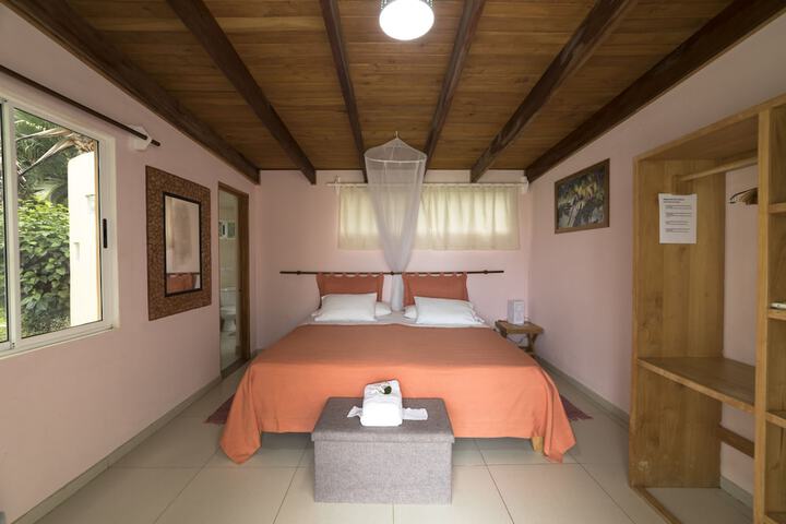 Room 15 of 93