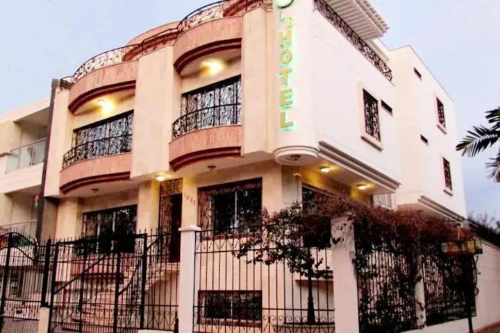 HOTEL LOS ROBLES CALI