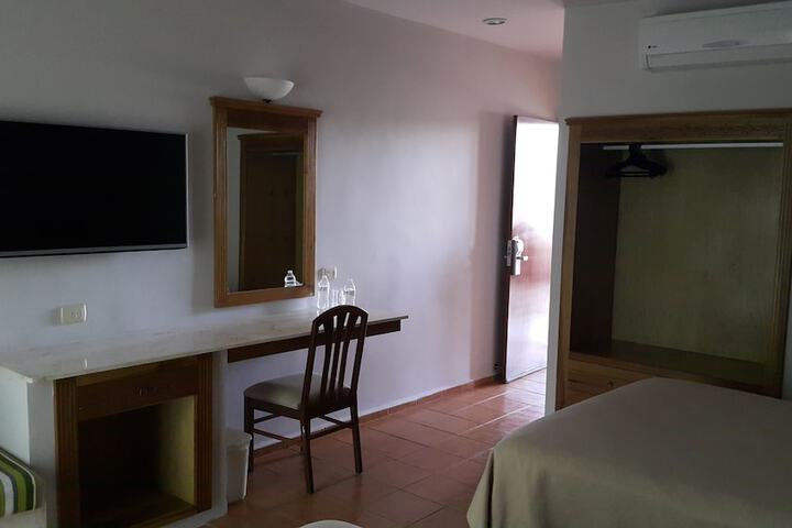 Room 11 of 61