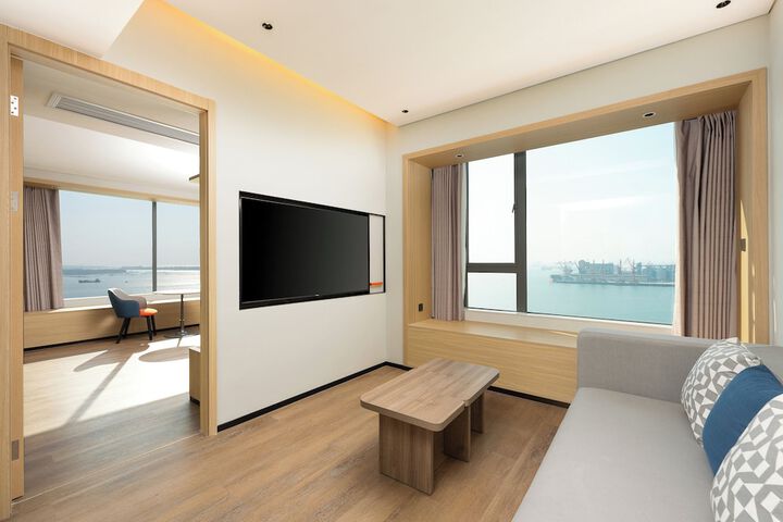 Room 7 of 41