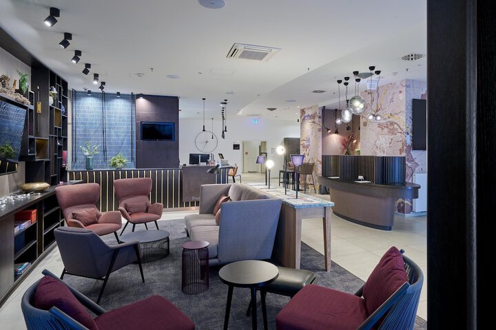 Guest Lobby