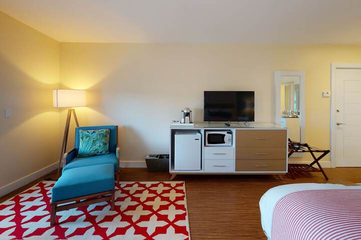 Room 18 of 80