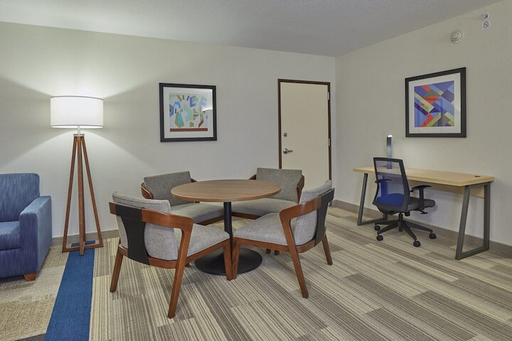 Room 14 of 51