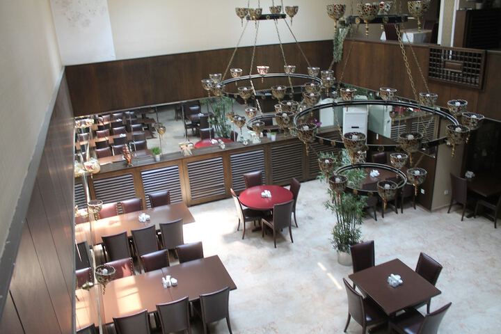 Dining 17 of 27