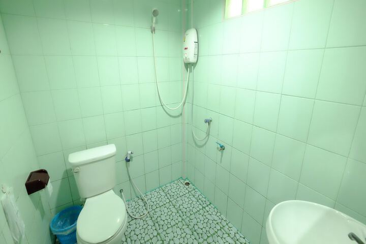 Room 11 of 12