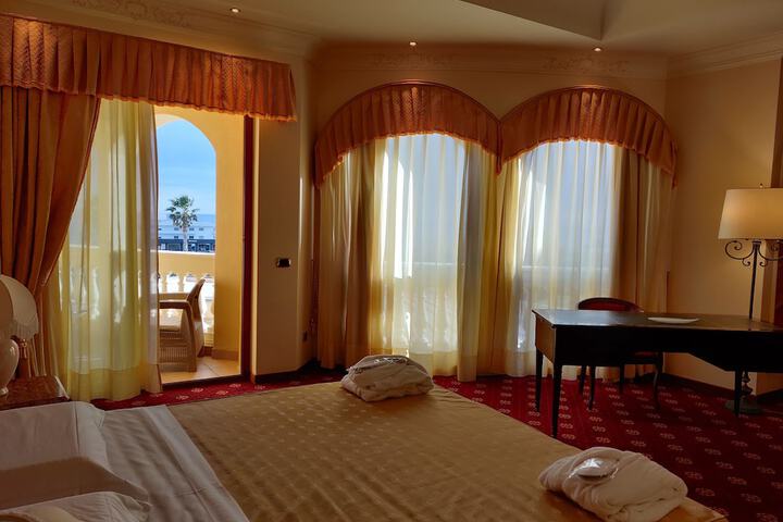 Room 13 of 67