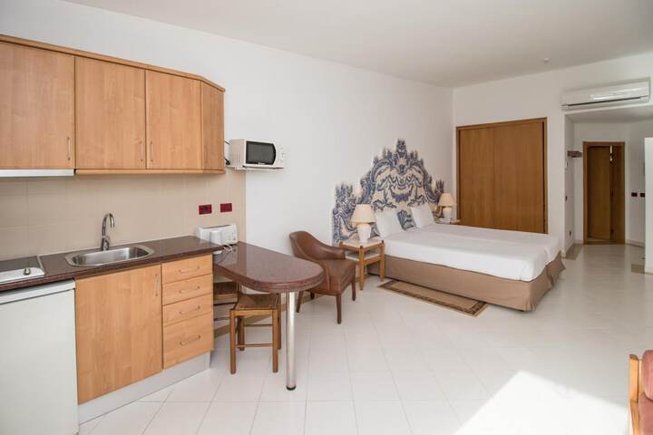 Room 9 of 65