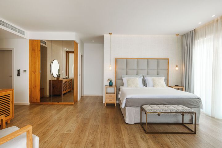 Room 48 of 163